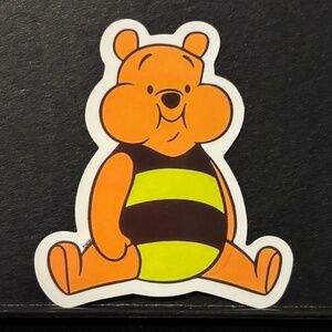 WINNIE THE POOH AS BUMBLE BEE STICKER